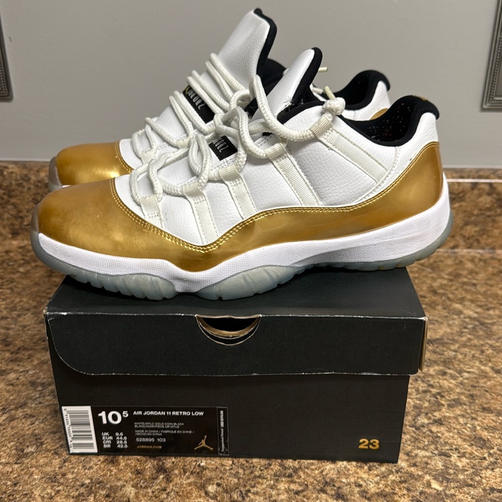 Jordan 11 low